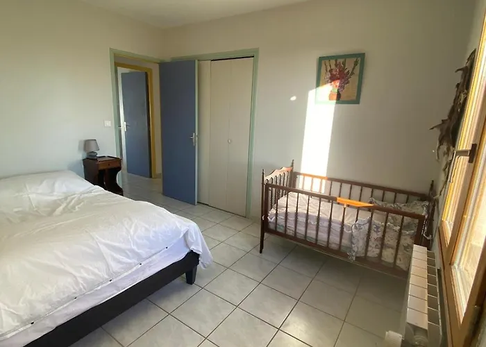 بيت للعطل De L'argau